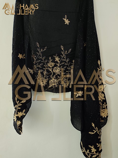 BLACK EMBROIDERED SCARF